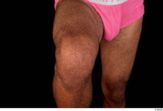 Aaron hairy knee nude 0001.jpg